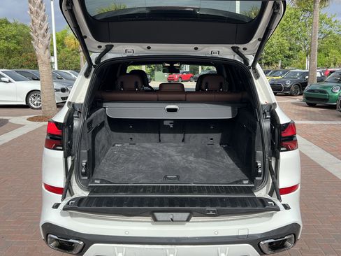 Certified 2024 BMW X5 xDrive40i w/ M Sport Package AWD/4WD image 32