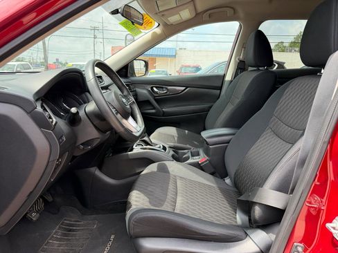 Used 2018 Nissan Rogue SV AWD/4WD image 9