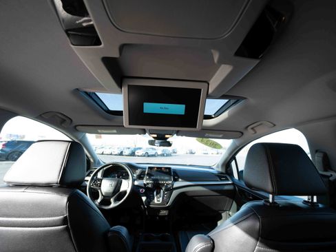 Certified 2024 Honda Odyssey Touring image 23