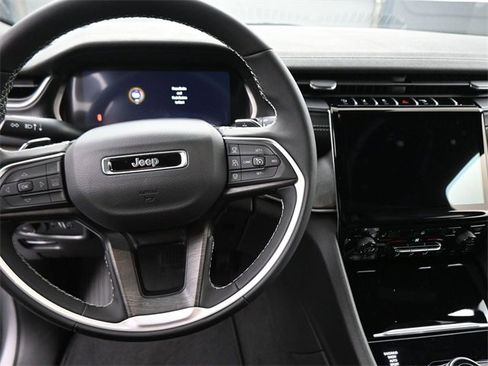 New 2025 Jeep Grand Cherokee Limited image 41