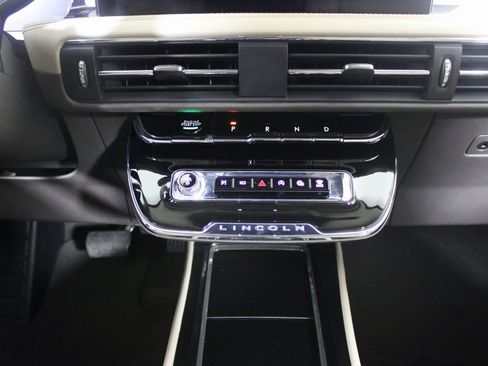 Used 2024 Lincoln Corsair FWD w/ Equipment Group 101A image 15