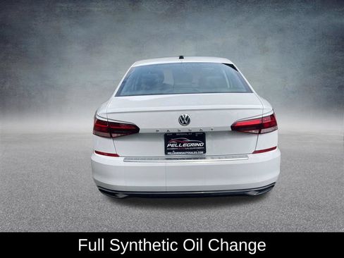 Used 2022 Volkswagen Passat 2.0T SE FWD image 5