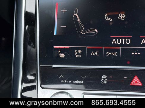 Used 2019 Audi Q8 Prestige image 22