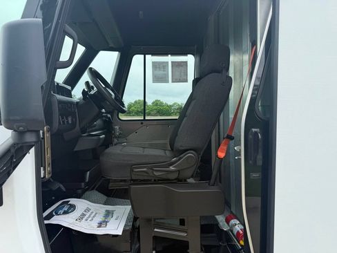 Used 2024 Chevrolet Brightdrop 600 w/ Commercial Equipment Package AWD/4WD image 9