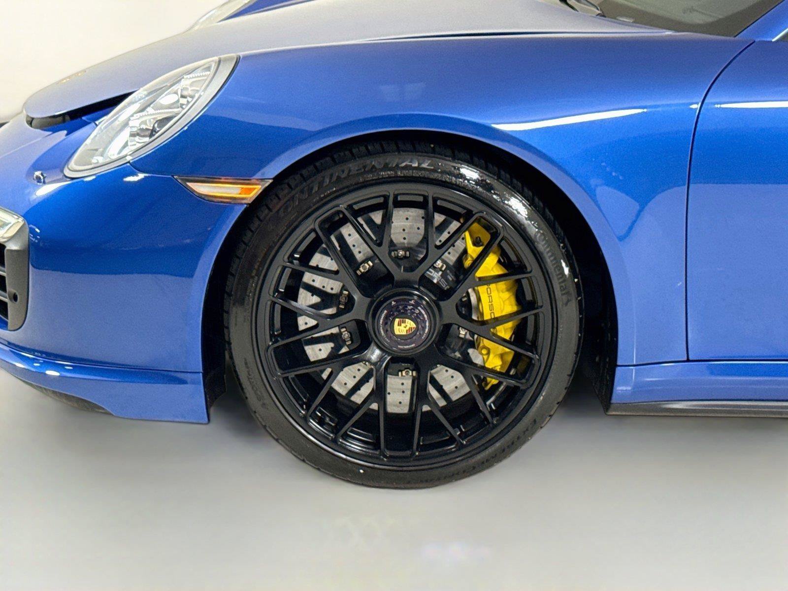 Used 2014 Porsche 911 Turbo S AWD/4WD image 32