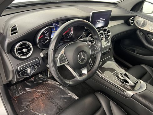 Certified 2019 Mercedes-Benz GLC 43 AMG 4MATIC image 17