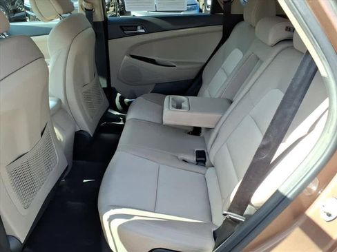 Used 2016 Hyundai Tucson SE w/ Option Group 02 image 9