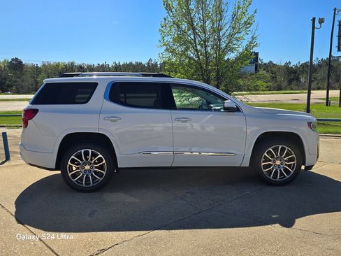 Used 2023 GMC Acadia Denali FWD image 7