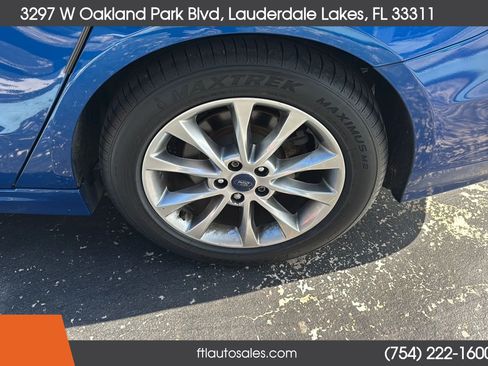 Used 2017 Ford Fusion SE FWD image 15