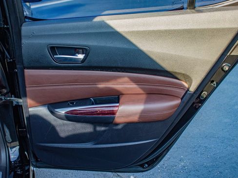 Used 2015 Acura TLX FWD image 18