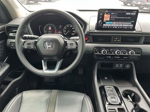 Certified 2024 Honda Pilot EX-L image 11