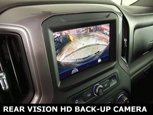 Used 2022 Chevrolet Silverado 2500 Custom w/ Custom Convenience Package image 18