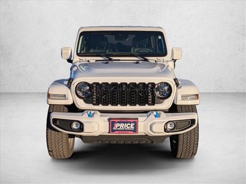 Used 2024 Jeep Wrangler High Altitude image 2