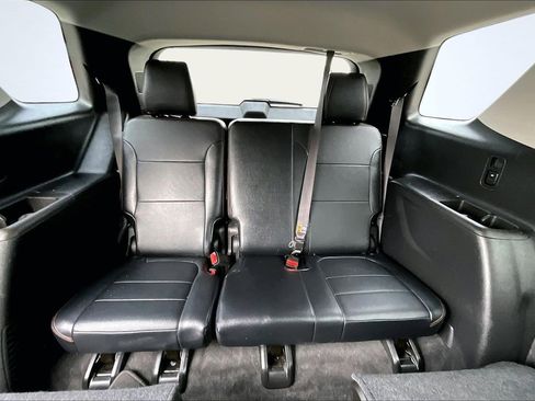 Used 2020 Chevrolet Traverse LT w/ Driver Confidence II Package image 26