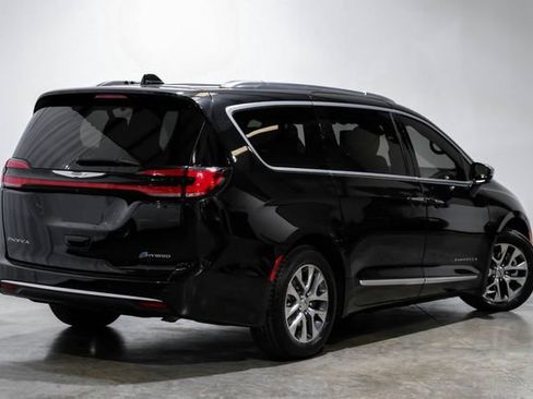 Used 2022 Chrysler Pacifica Pinnacle image 17