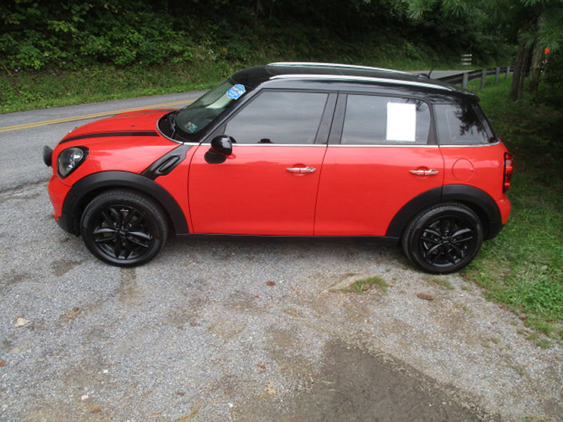 Used 2012 MINI Cooper Countryman FWD image 3