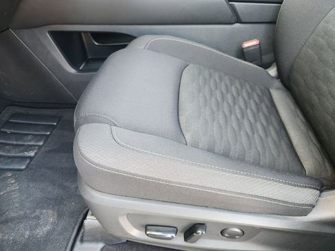 Certified 2025 Nissan Pathfinder SV image 18