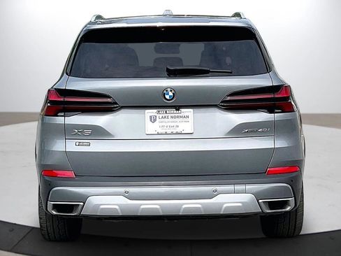 Used 2024 BMW X5 xDrive40i AWD/4WD image 8