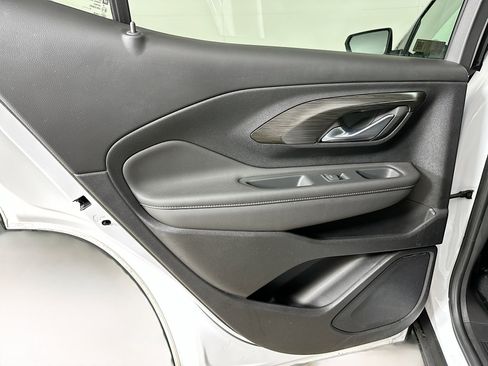 Used 2022 GMC Terrain SLE w/ Driver Convenience Package image 26