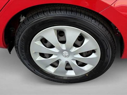 Used 2012 Toyota Prius C One image 9