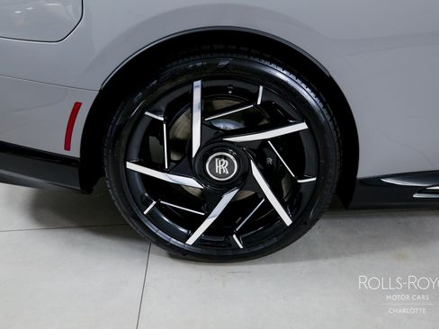 New 2025 Rolls-Royce Spectre Black Badge w/ Spectre Enhancement Package image 33