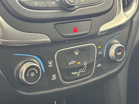 Certified 2020 Chevrolet Equinox LT w/ LPO, Floor Liner Package image 19