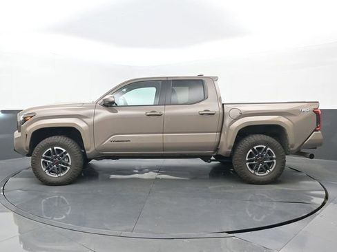 Used 2026 Toyota Tacoma TRD Sport AWD/4WD image 7