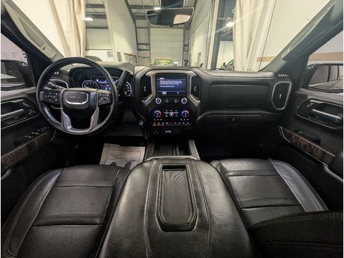 Used 2019 GMC Sierra 1500 Denali w/ Denali Ultimate Package AWD/4WD image 11