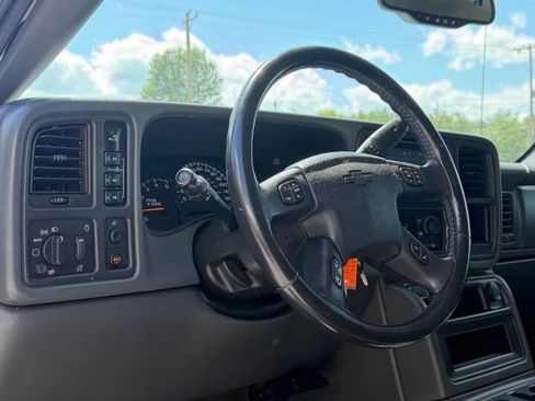 Used 2007 Chevrolet Silverado 2500 LT w/ Heavy-Duty Power Package AWD/4WD image 13