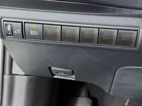 Used 2026 Toyota Corolla LE FWD image 15