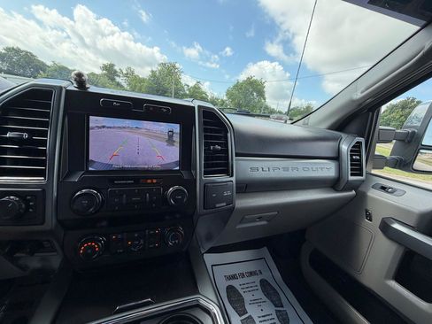 Used 2022 Ford F250 XLT w/ XLT Premium Package AWD/4WD image 25