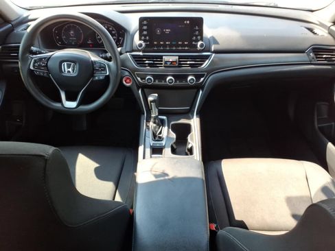 Used 2018 Honda Accord LX image 10