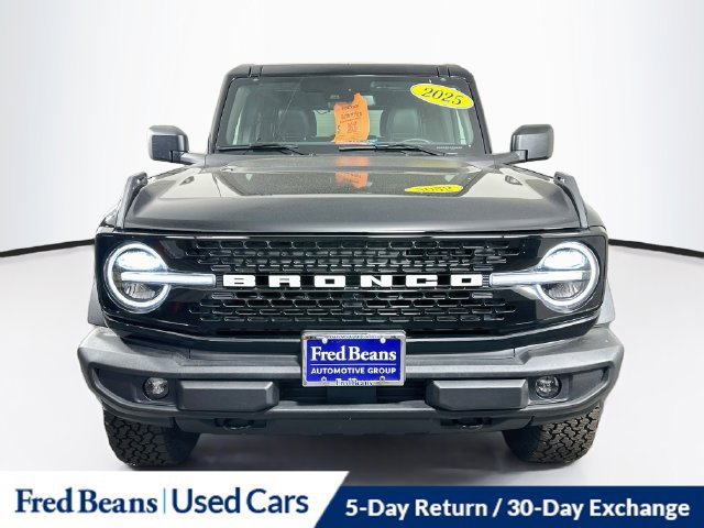 Used 2025 Ford Bronco Outer Banks w/ Black Appearance Package AWD/4WD image 2