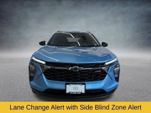 Used 2025 Chevrolet Trax RS w/ Driver Confidence Package image 17