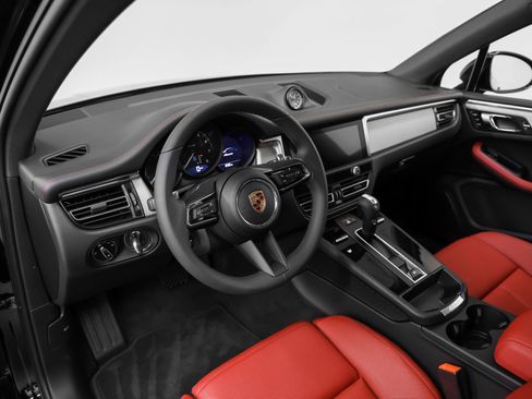 Used 2025 Porsche Macan image 44