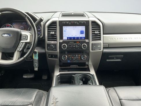 Used 2021 Ford F250 Lariat w/ Lariat Value Package AWD/4WD image 7