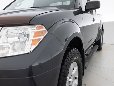 Used 2012 Nissan Frontier SV w/ SV Premium Utility Pkg image 12