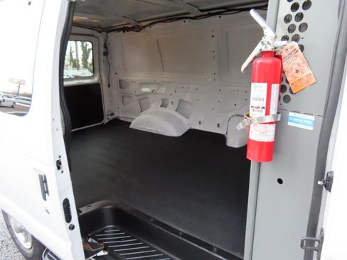Used 2013 Ford E-250 and Econoline 250 w/ PWR Group image 19