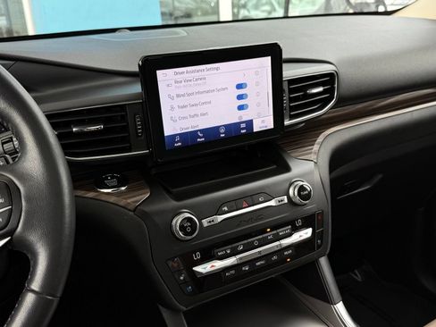 Used 2020 Ford Explorer Limited RWD image 49