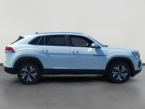 New 2026 Volkswagen Atlas Cross Sport SE image 6