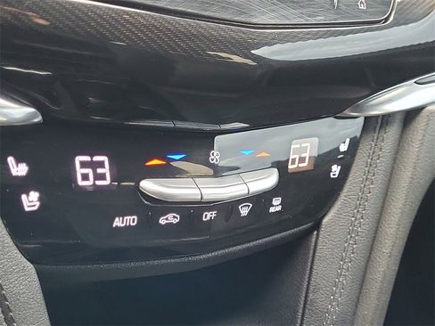 Used 2021 Cadillac XT6 Sport w/ Platinum Package image 27