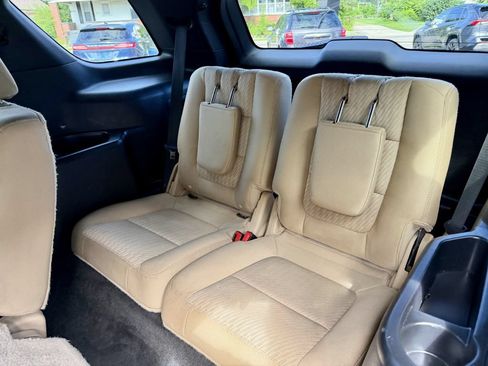 Used 2017 Ford Explorer FWD image 12