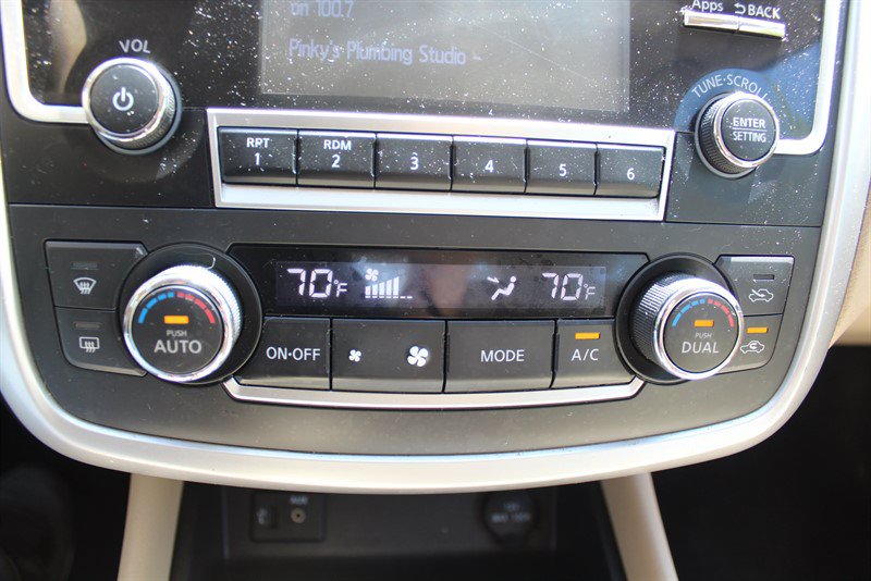 Used 2016 Nissan Altima 2.5 SV FWD image 11