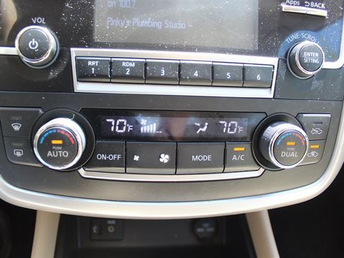 Used 2016 Nissan Altima 2.5 SV FWD image 11