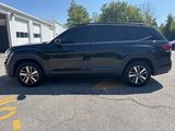 Used 2021 Volkswagen Atlas SE image 2