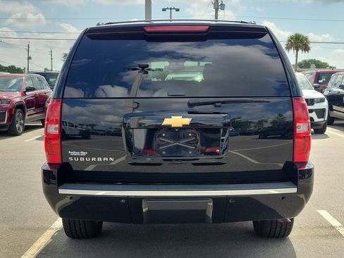 Used 2014 Chevrolet Suburban LTZ RWD image 5