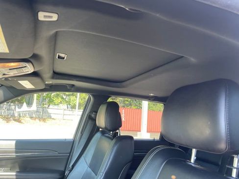 Used 2017 Jeep Grand Cherokee Limited AWD/4WD image 19