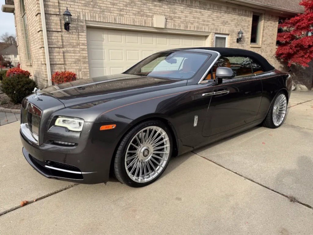 Used 2016 Rolls-Royce Dawn RWD image 5