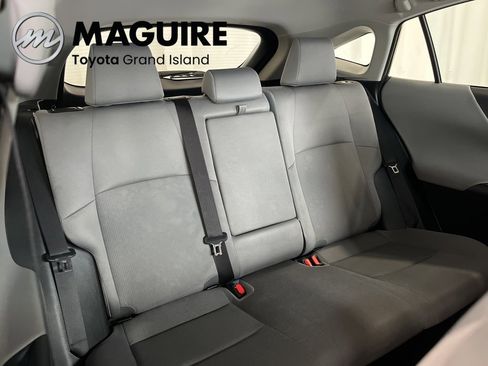 Used 2023 Toyota Venza LE image 31