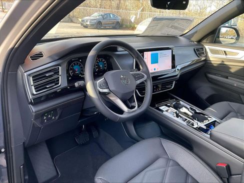 New 2026 Volkswagen Atlas Cross Sport SE image 9